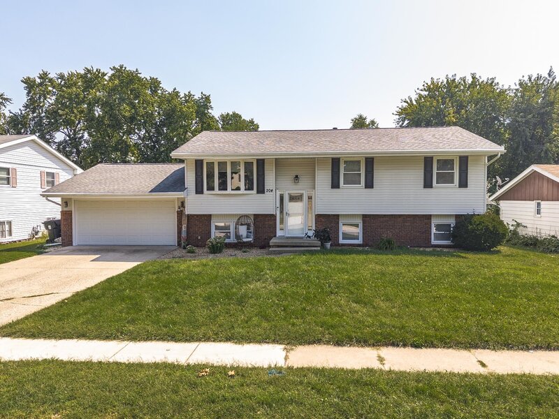 204 Rebecca Lane Normal IL 61761