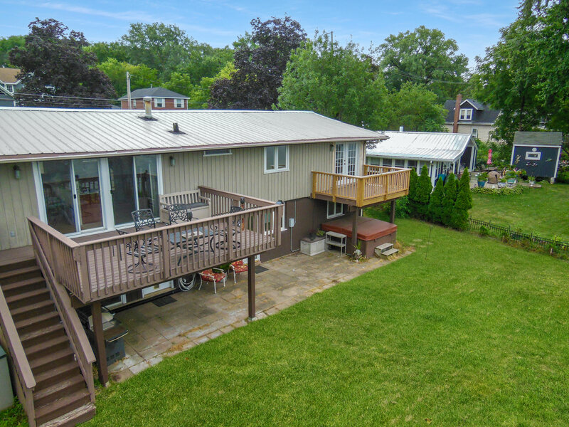 1627 Riverside Avenue St. Charles IL 60174