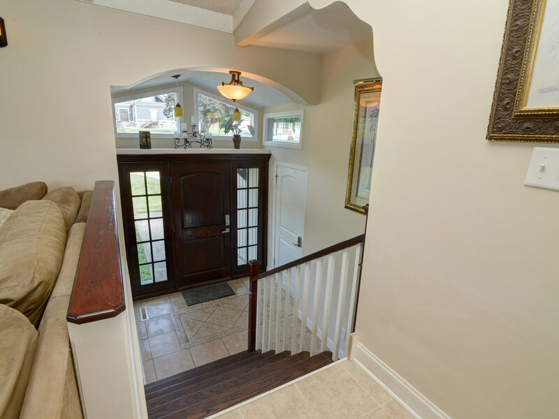 1627 Riverside Avenue St. Charles IL 60174