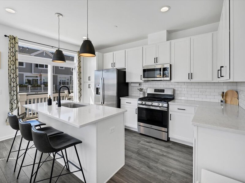 311 Timberleaf Circle Roselle IL 60172