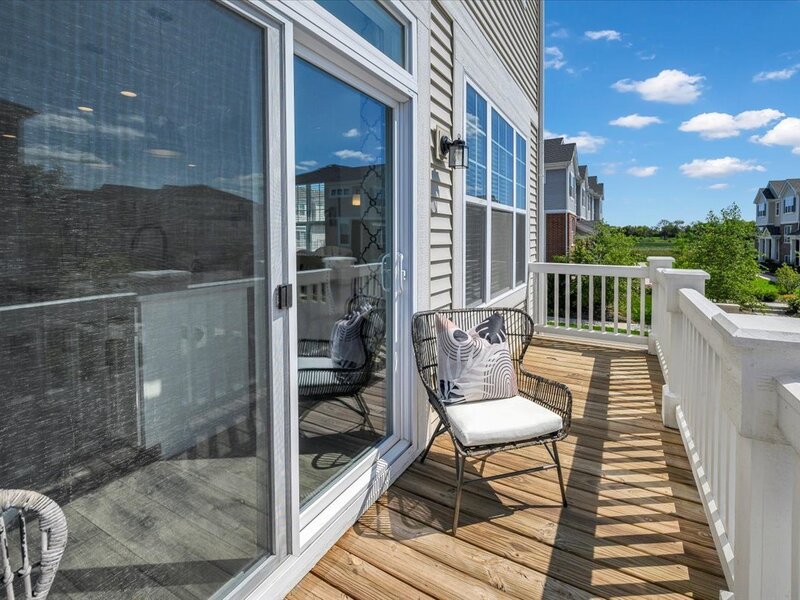 311 Timberleaf Circle Roselle IL 60172