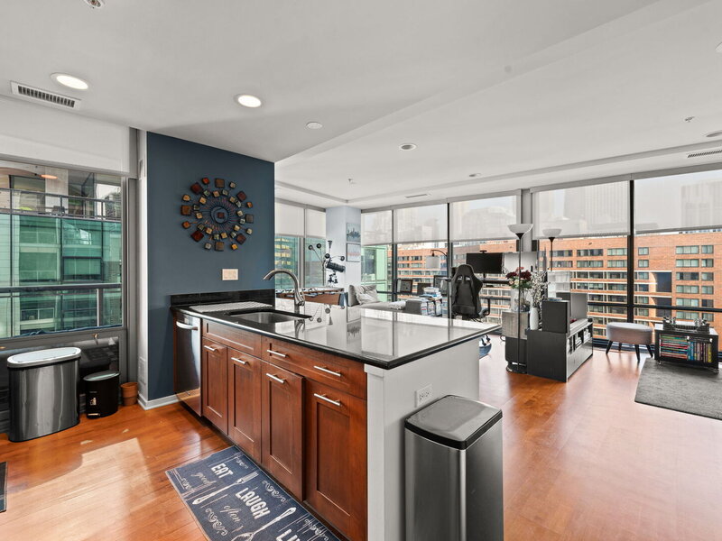 240 E Illinois Street Chicago IL 60611