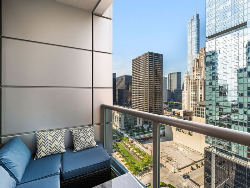 240 E Illinois Street Chicago IL 60611
