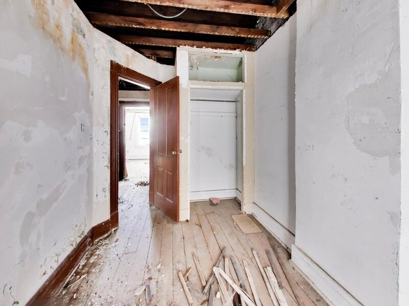 10713 S Champlain Avenue Chicago IL 60628
