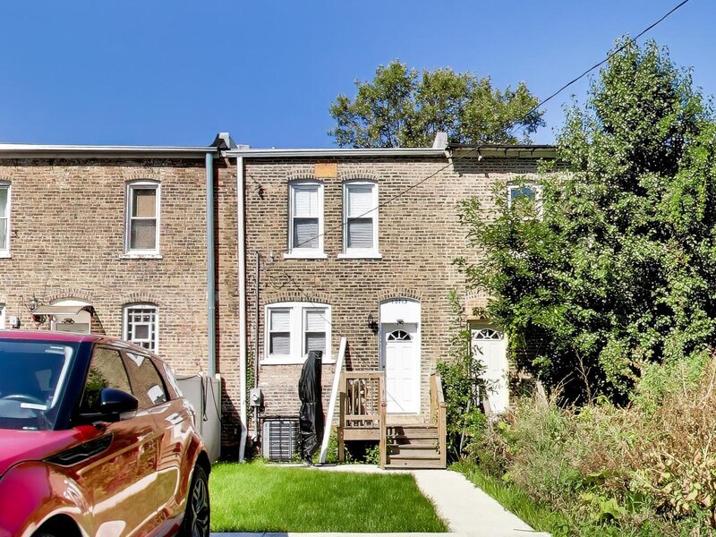 10713 S Champlain Avenue Chicago IL 60628