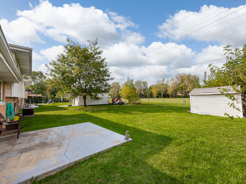 10624 S Michael Drive Palos Hills IL 60465