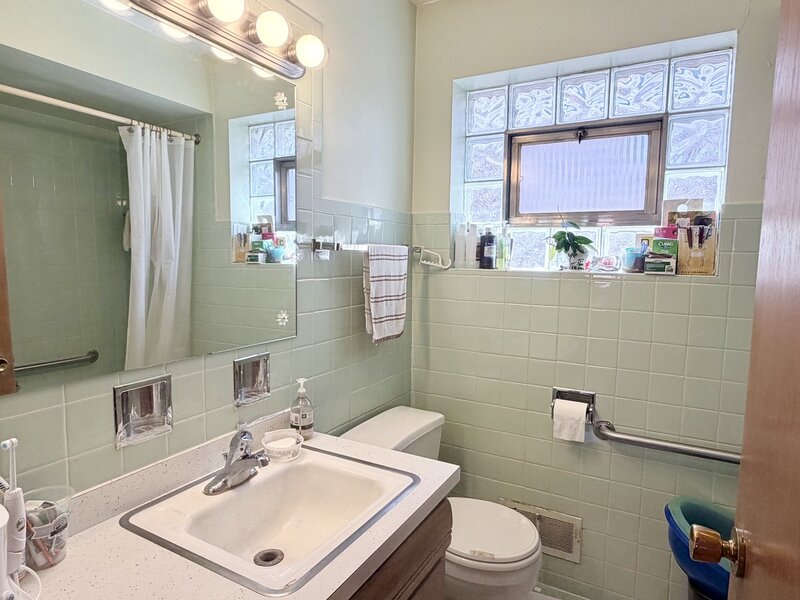 4625 S Komensky Avenue Chicago IL 60632