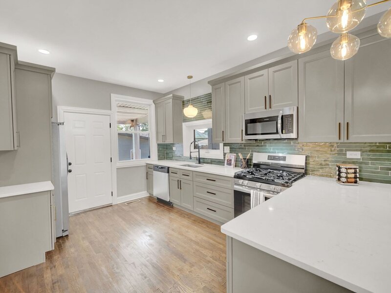 7707 S Ridgeland Avenue Chicago IL 60649