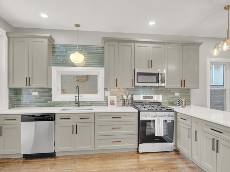 7707 S Ridgeland Avenue Chicago IL 60649