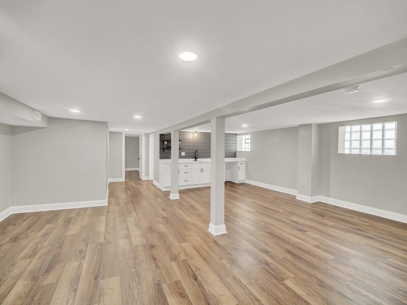 7707 S Ridgeland Avenue Chicago IL 60649