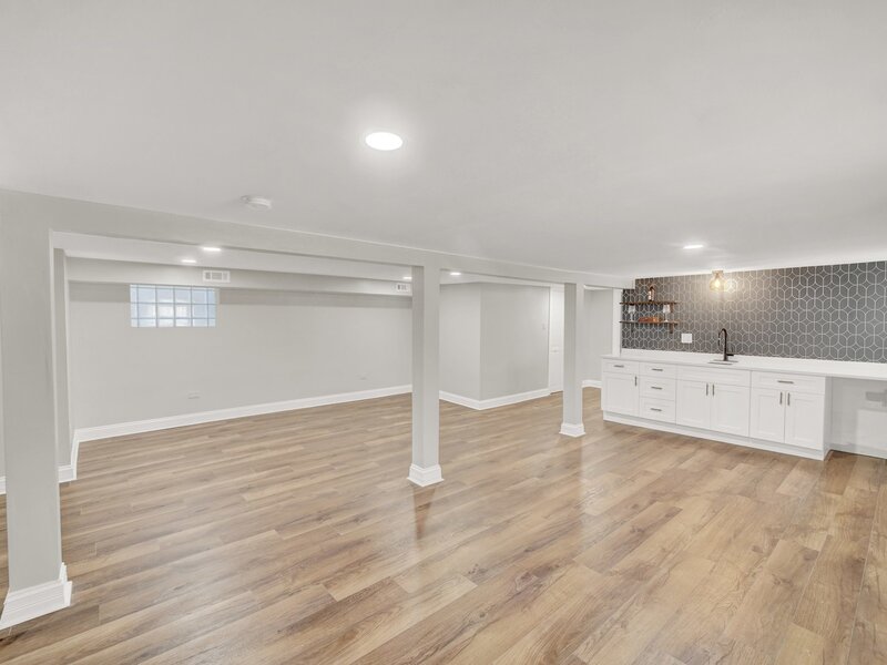 7707 S Ridgeland Avenue Chicago IL 60649