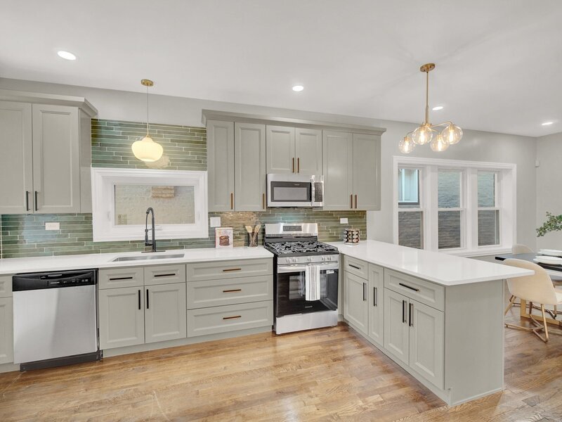 7707 S Ridgeland Avenue Chicago IL 60649