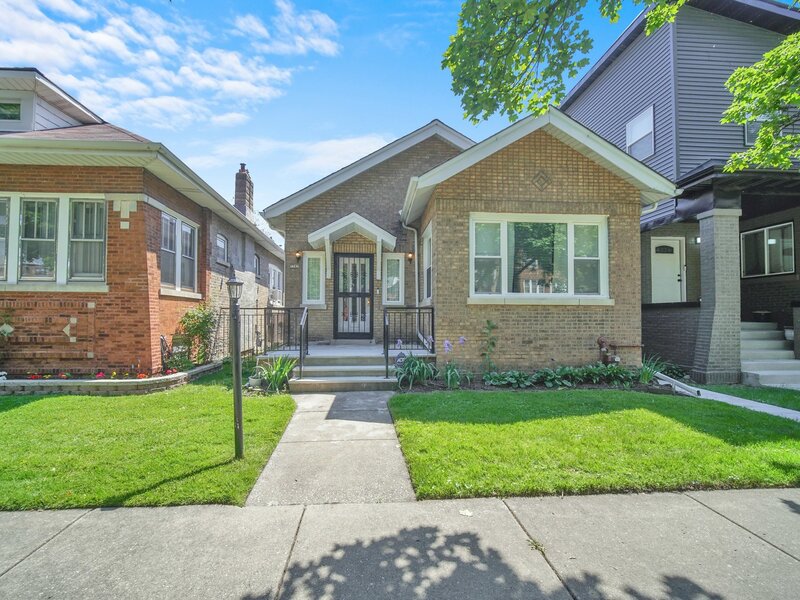 7707 S Ridgeland Avenue Chicago IL 60649