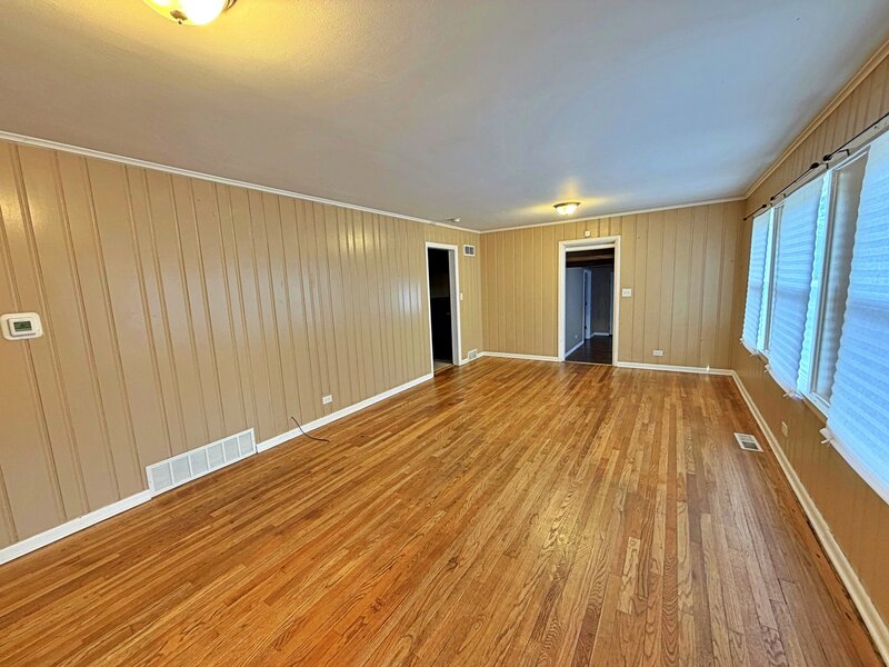 17123 Holmes Avenue Hazel Crest IL 60429