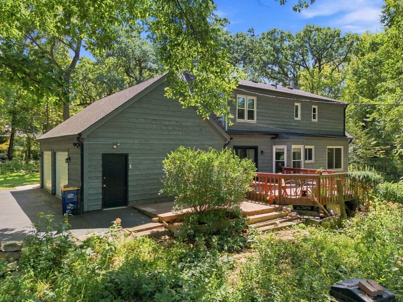 520 Glenwood Trail Elgin IL 60120