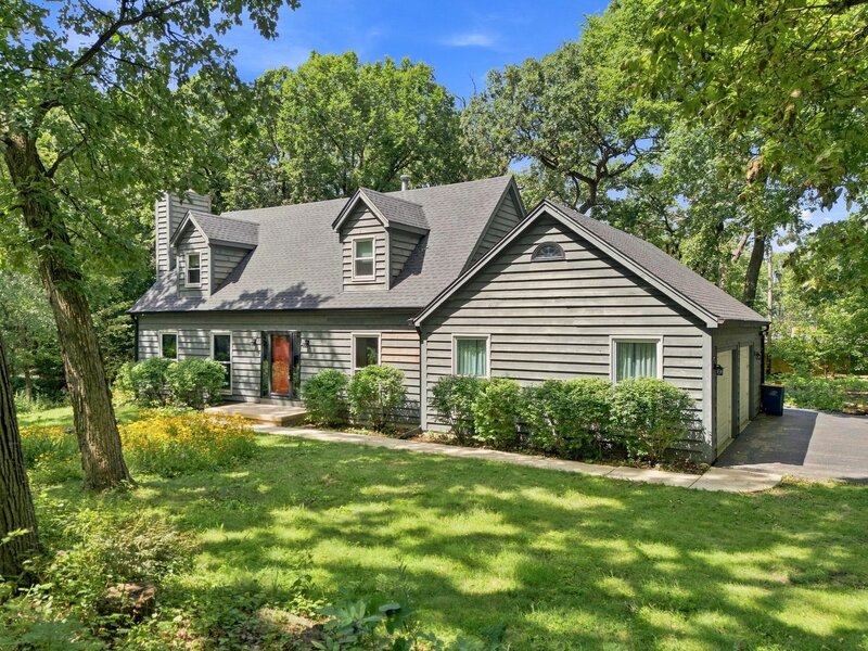 520 Glenwood Trail Elgin IL 60120