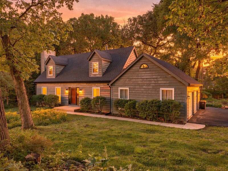 520 Glenwood Trail Elgin IL 60120