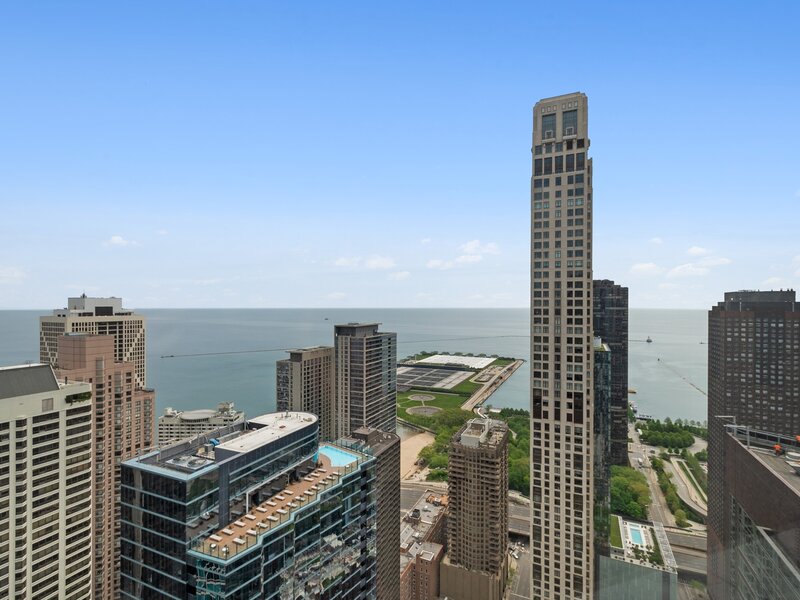 512 N Mcclurg Court Chicago IL 60611