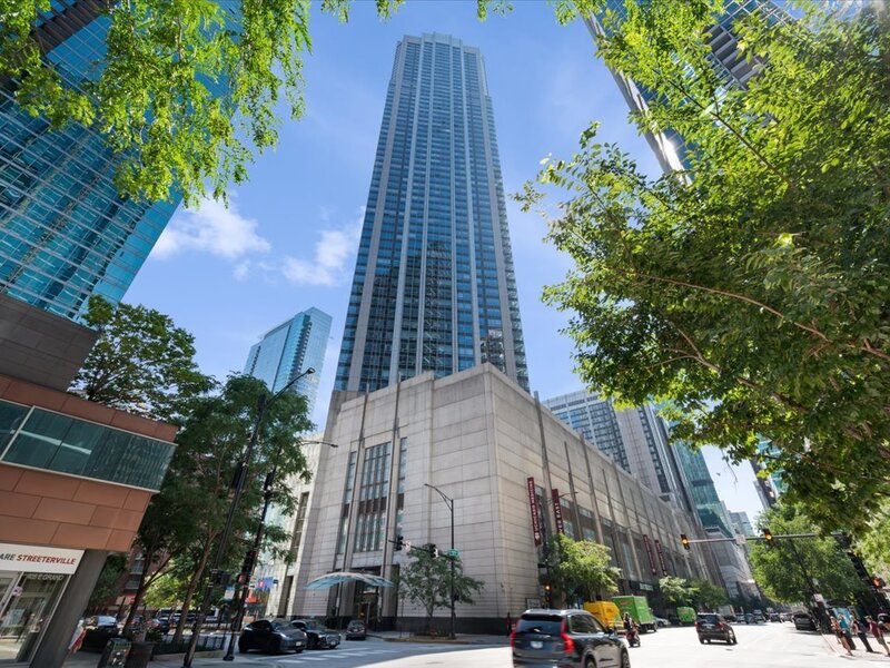 512 N Mcclurg Court Chicago IL 60611
