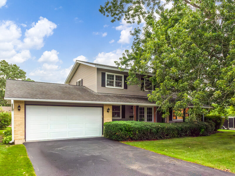 1109 Lancaster Avenue Elk Grove Village IL 60007