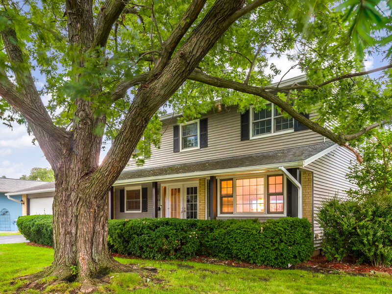 1109 Lancaster Avenue Elk Grove Village IL 60007