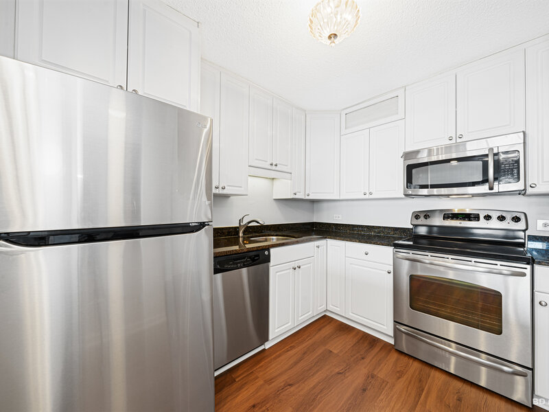 10 E Ontario Street Chicago IL 60611