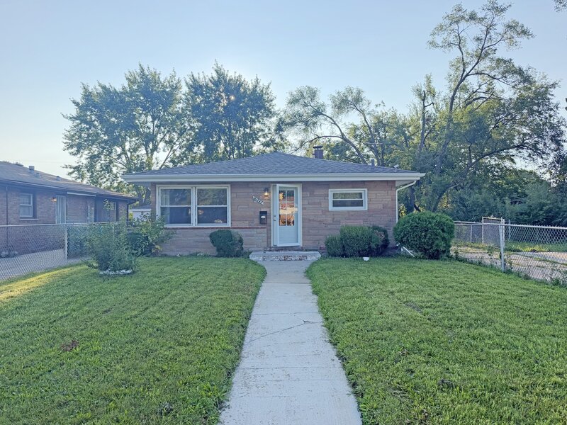 16247 Paulina Street Markham IL 60428