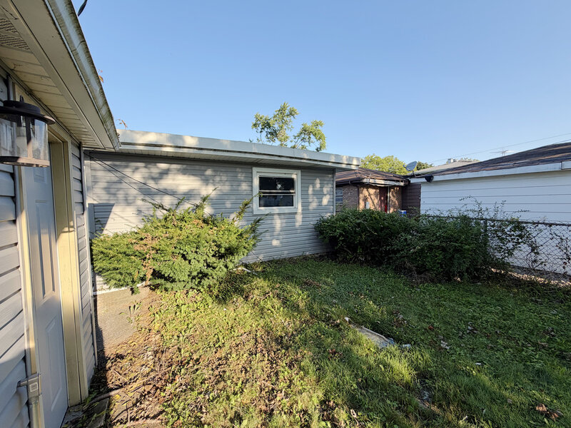 16247 Paulina Street Markham IL 60428