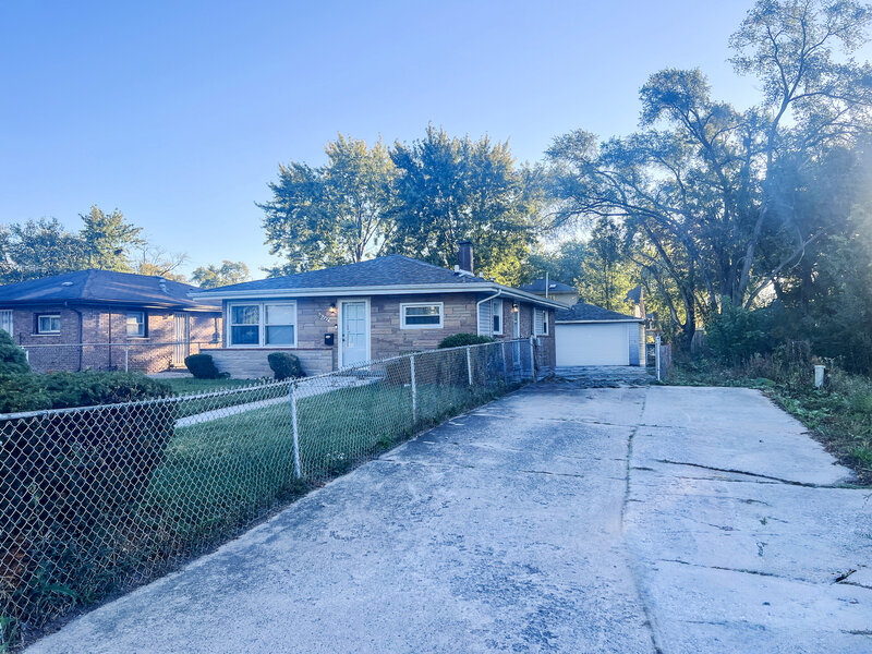 16247 Paulina Street Markham IL 60428