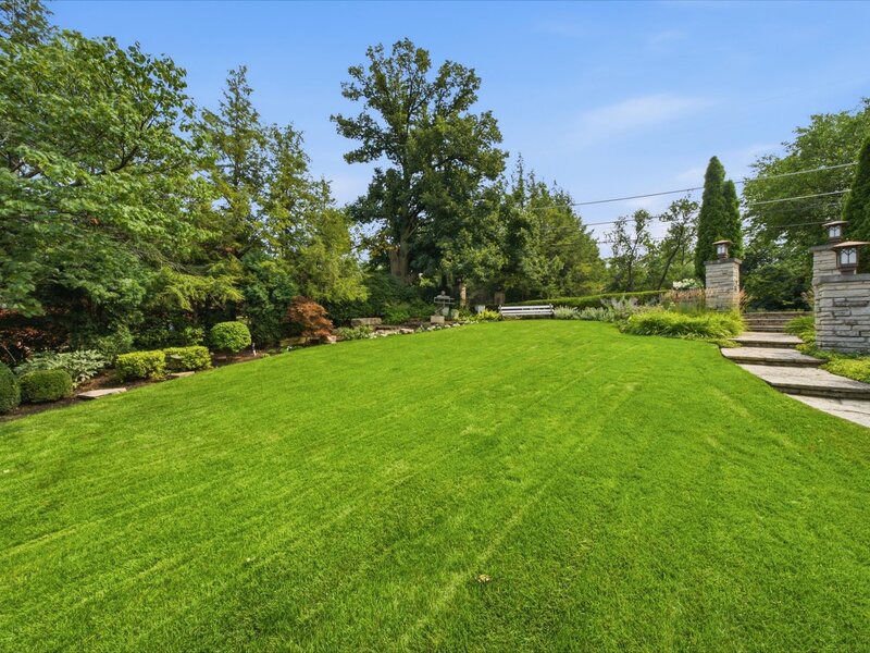 130 N Dee Road Park Ridge IL 60068