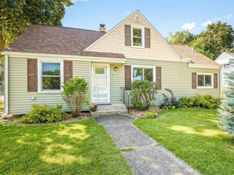 631 Sheridan Drive Loves Park IL 61111