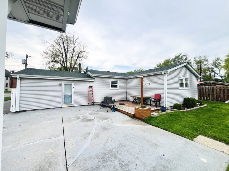 8605 Leclaire Avenue Burbank IL 60459