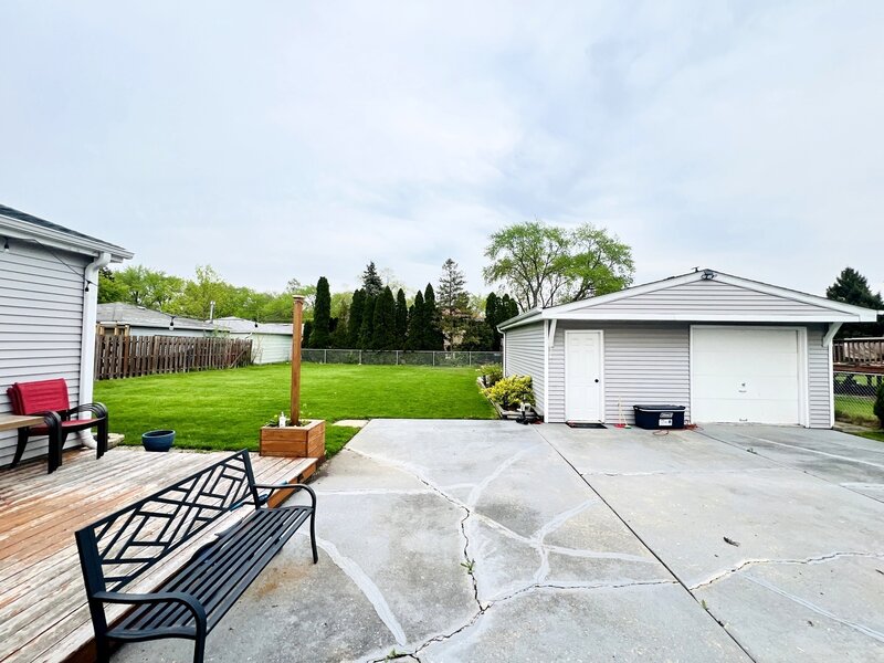 8605 Leclaire Avenue Burbank IL 60459