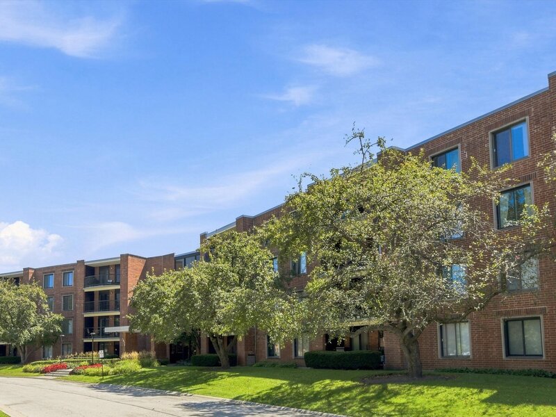 1415 E Central Road Arlington Heights IL 60005