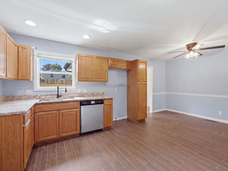 1903 Kings Drive Bettendorf IA 52722
