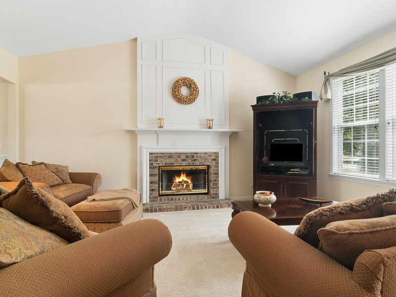 2362 Nantucket Lane Elgin IL 60123