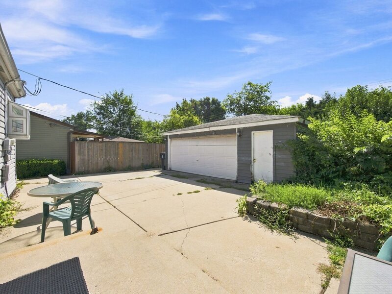 1725 Evergreen Avenue Hanover Park IL 60133