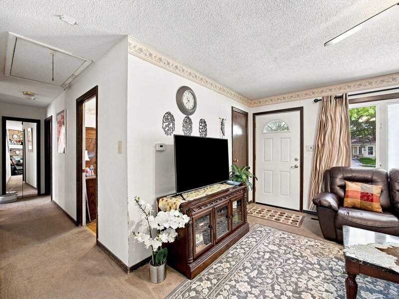 1725 Evergreen Avenue Hanover Park IL 60133