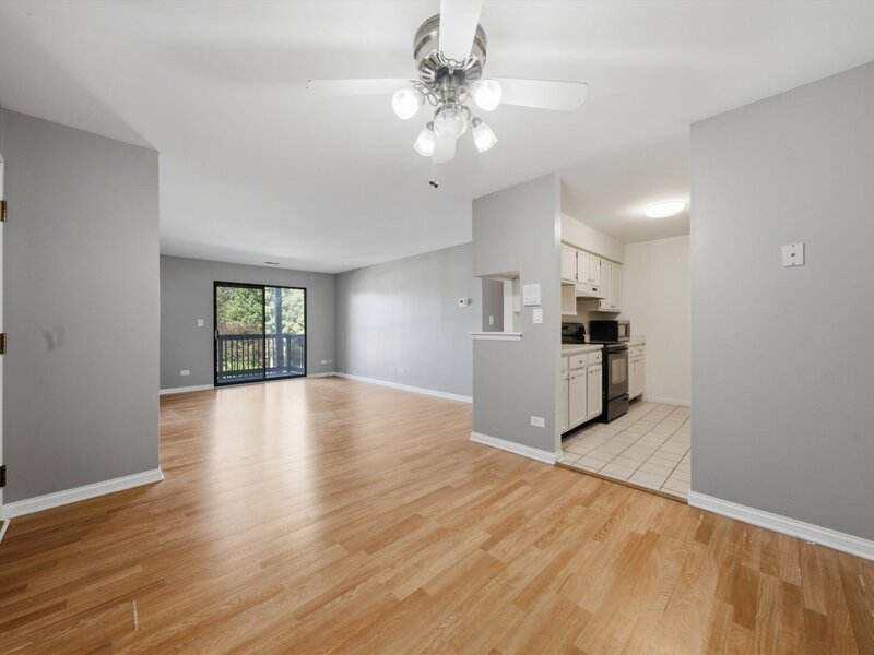 1422 Stonebridge Circle Wheaton IL 60189