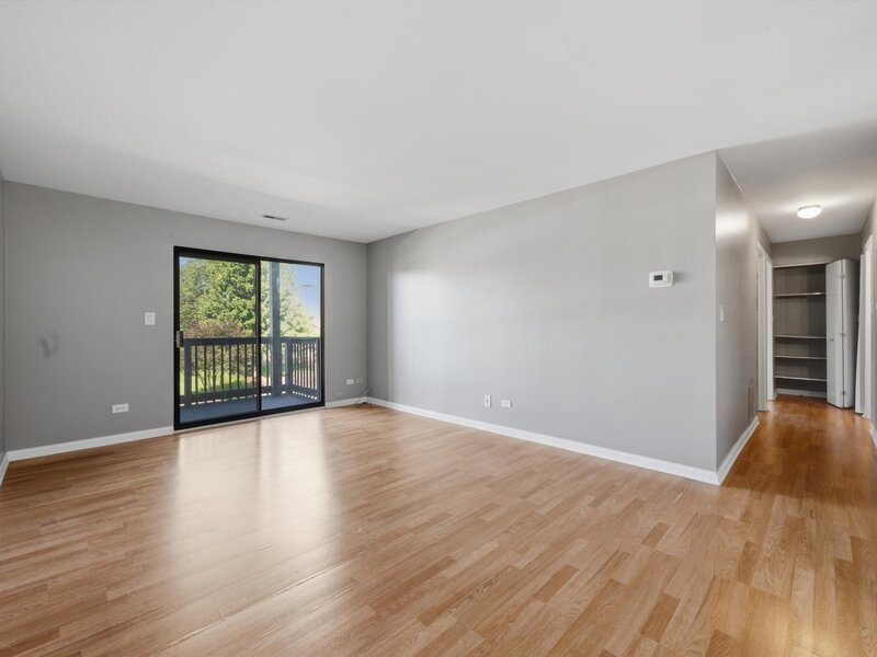1422 Stonebridge Circle Wheaton IL 60189