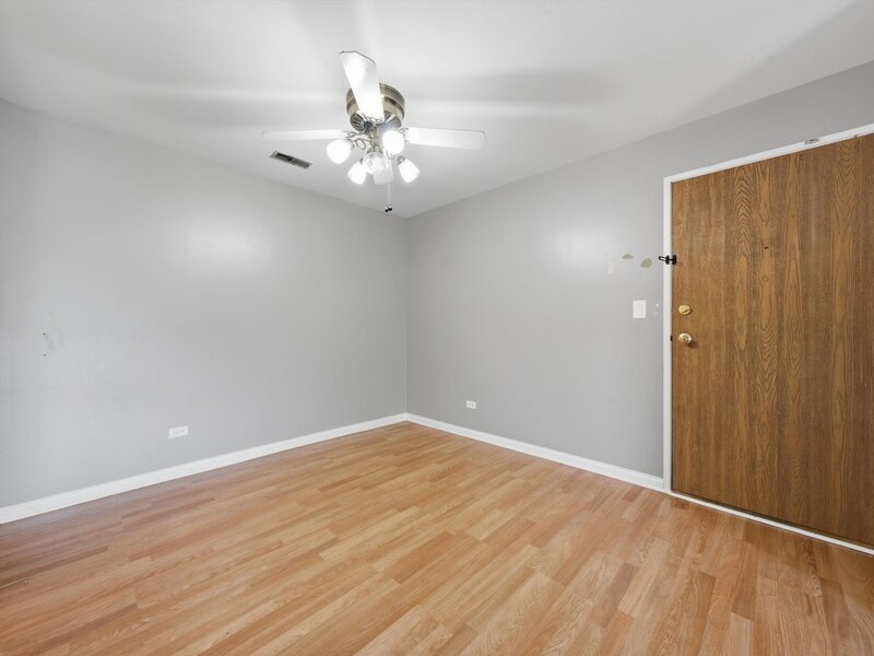 1422 Stonebridge Circle Wheaton IL 60189
