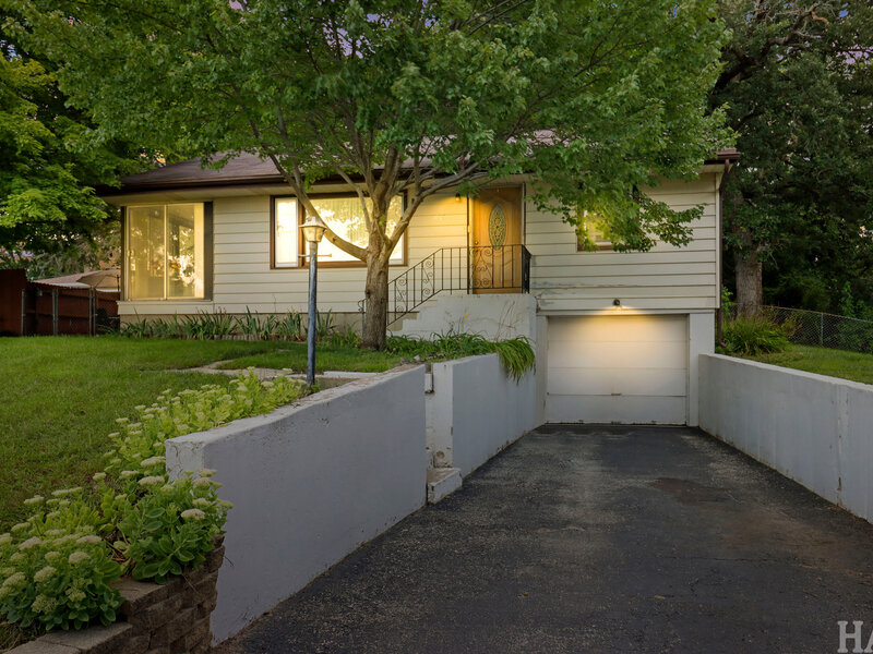 1012 Elder Avenue Mchenry IL 60051