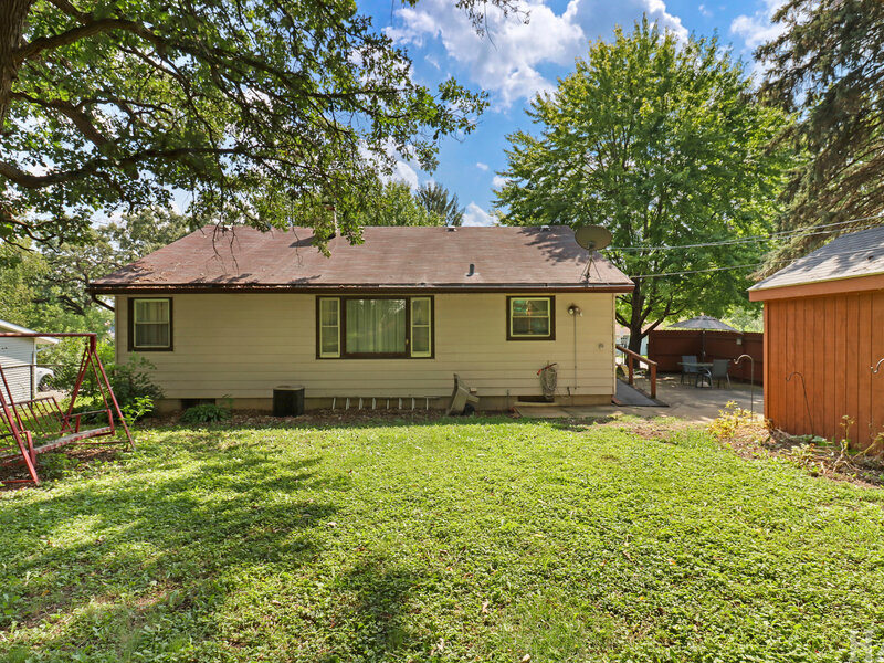 1012 Elder Avenue Mchenry IL 60051