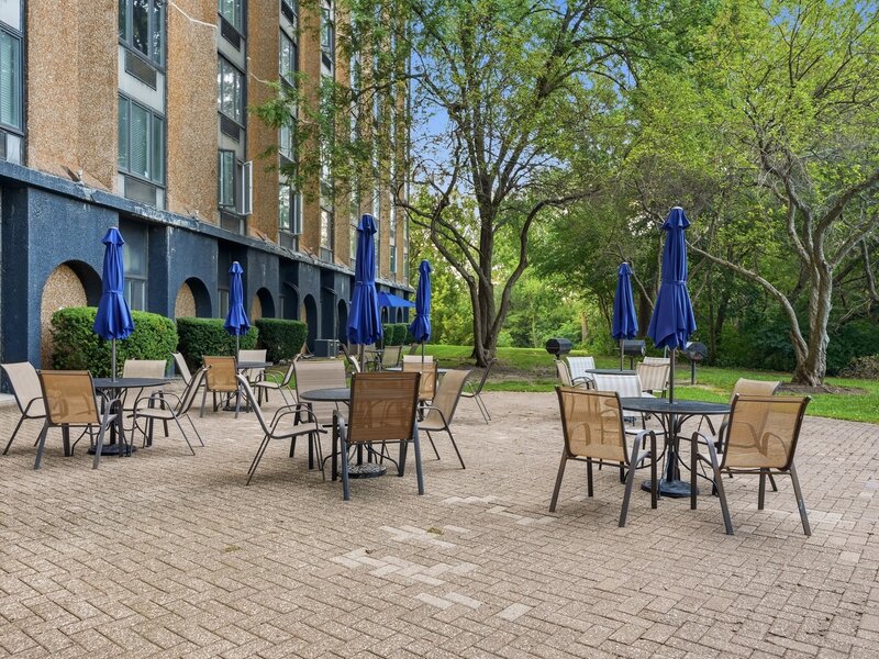 1 Renaissance Place Palatine IL 60067