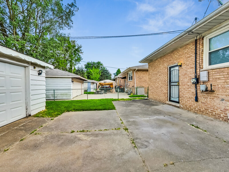 295 Prairie Avenue Calumet City IL 60409