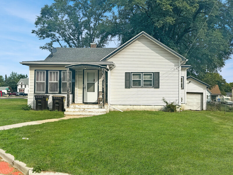 611 S Adams Avenue Freeport IL 61032
