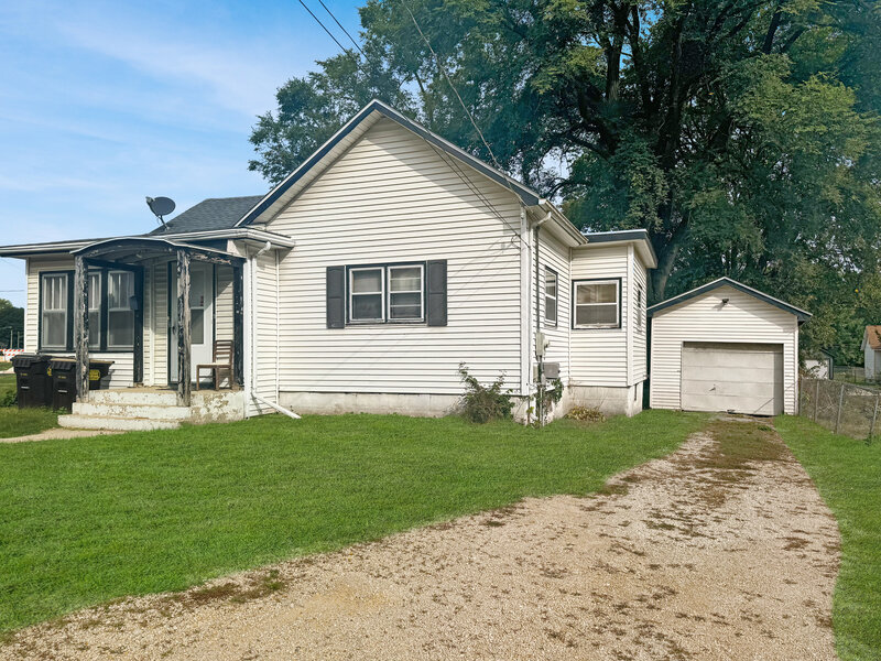 611 S Adams Avenue Freeport IL 61032