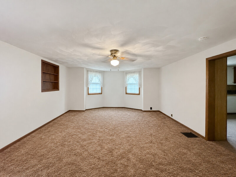 611 S Adams Avenue Freeport IL 61032