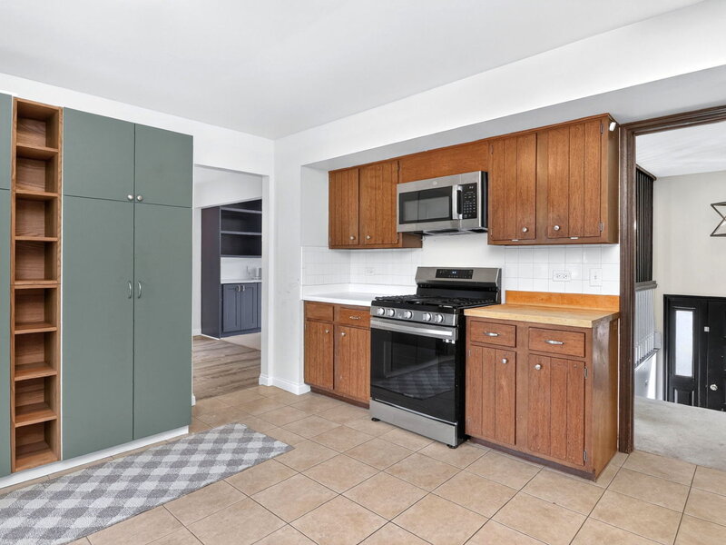 215 Edgebrook Drive Bloomingdale IL 60108