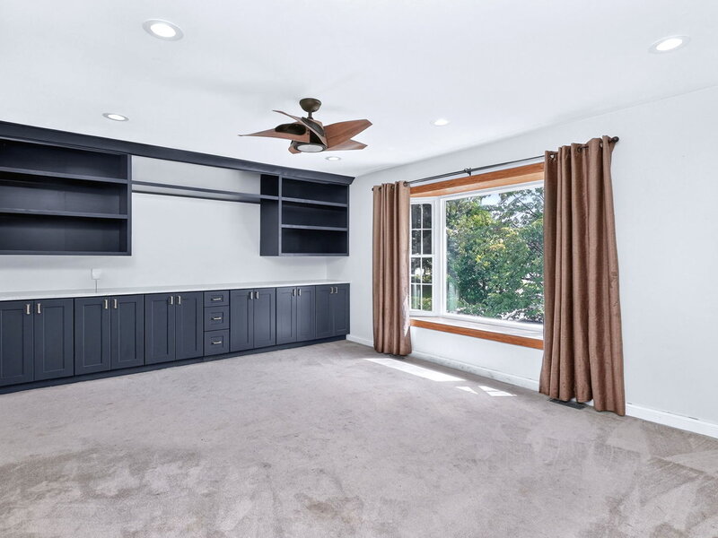 215 Edgebrook Drive Bloomingdale IL 60108